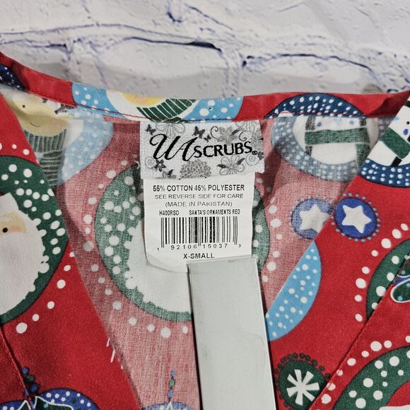 UA Scrubs Red Christmas Holiday Santa Short Sleeves Scrub Top WOMENS SIZE XS - Picture 4 of 5